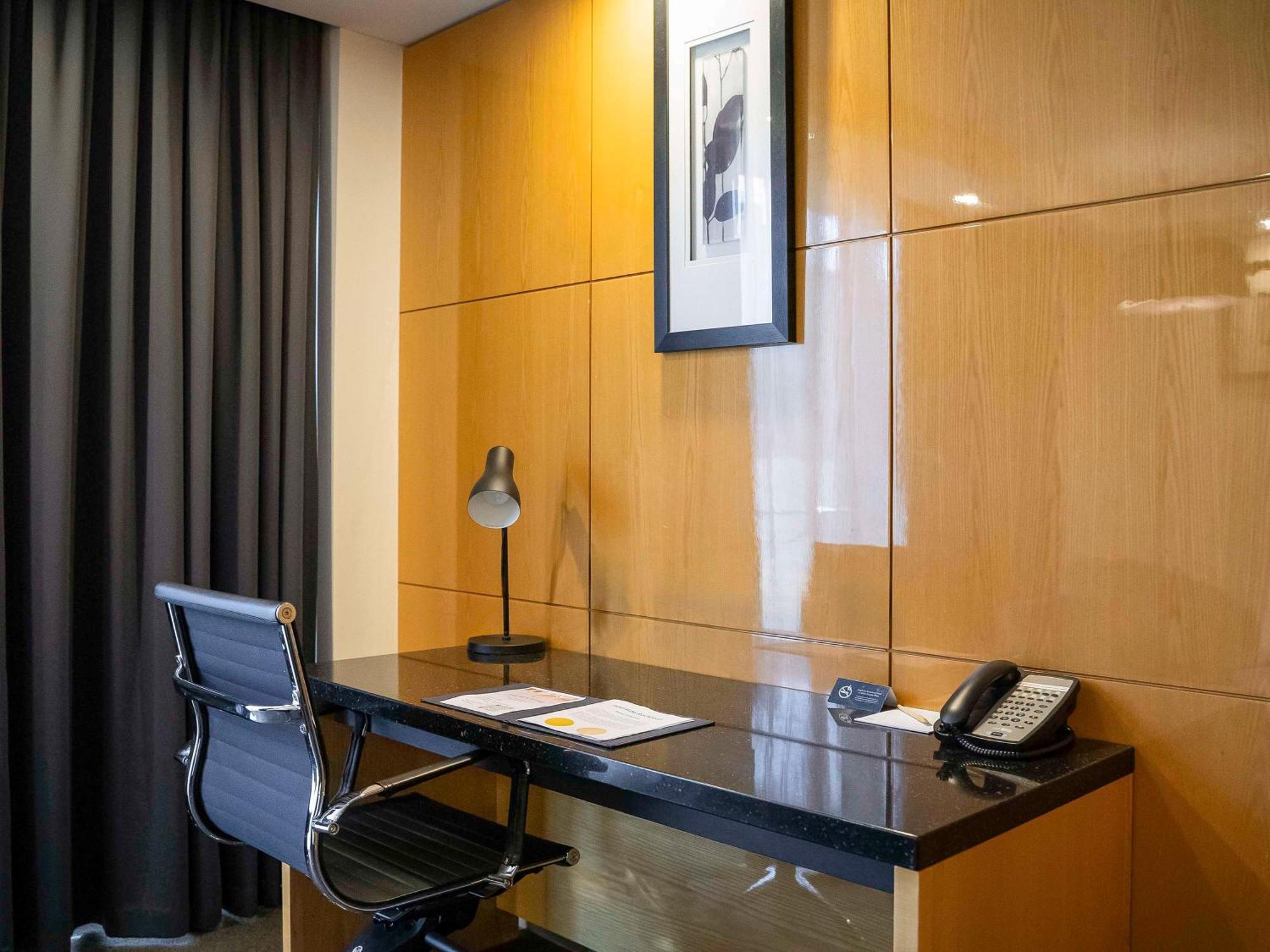 Adelaide Rockford Hotel Екстериор снимка